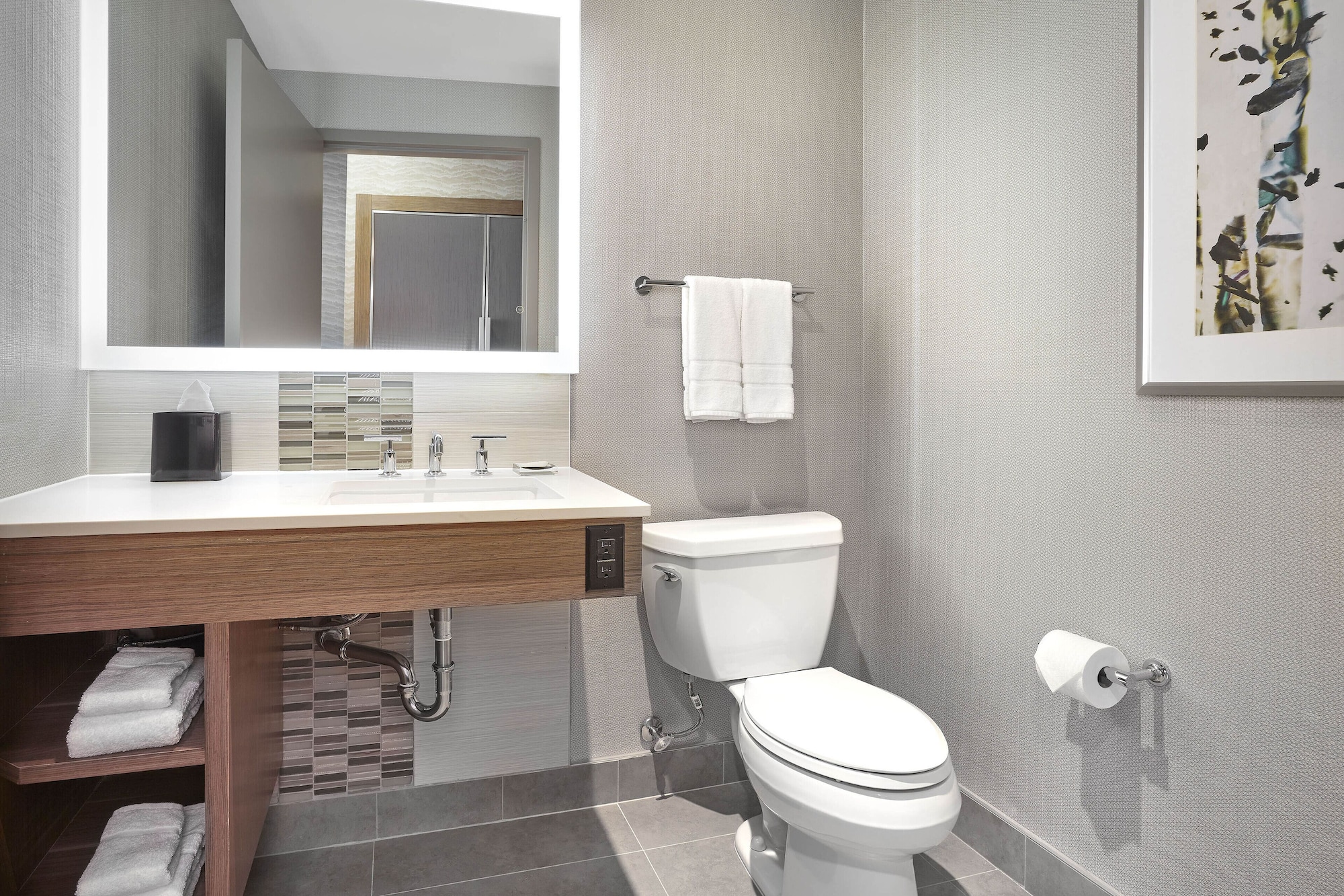 غرفة تقليدية بسرير كينج، The Westin Calgary Airport 3/7
