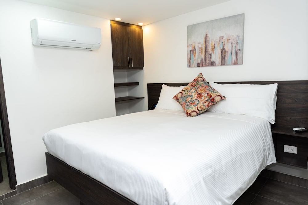 STANDARD, DOUBLE BED