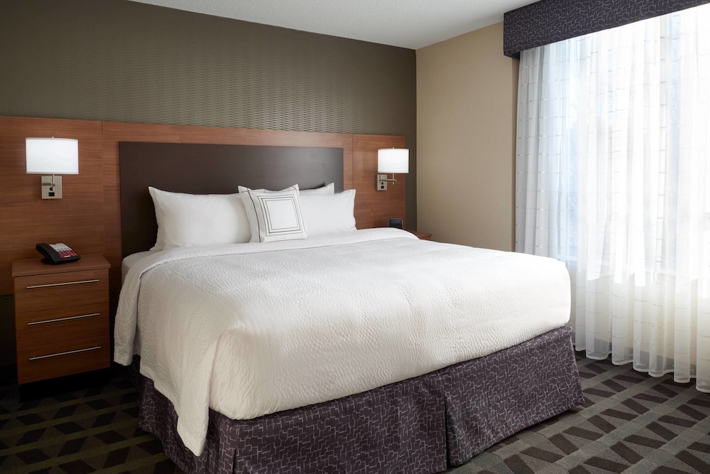 Towneplace Suites By Marriott Windsor 9/31