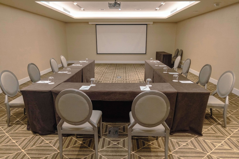 Bristol Panama, a Registry Collection Hotel 40/50