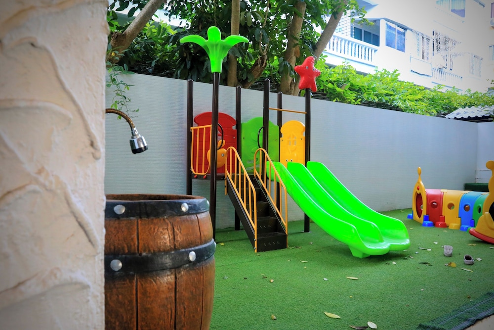Pooh Beach Resort and Spa 49/57
