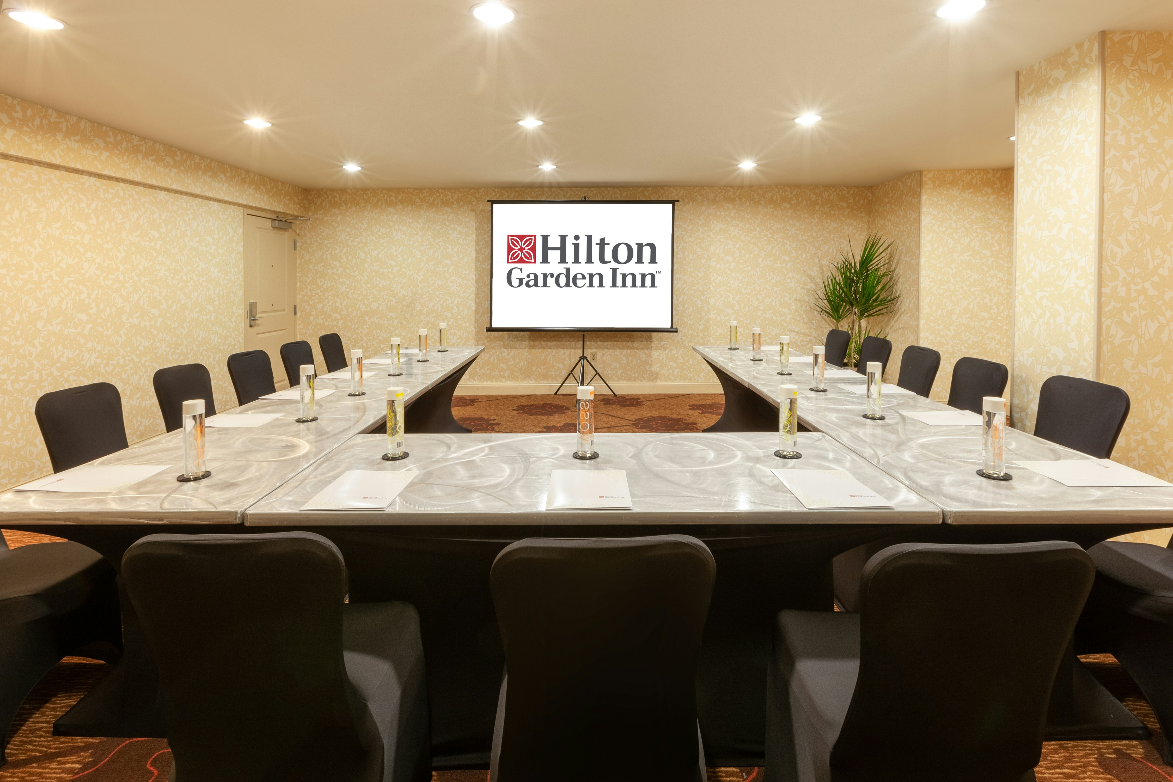 Hilton Garden Inn Pittsburgh University Place 54/62