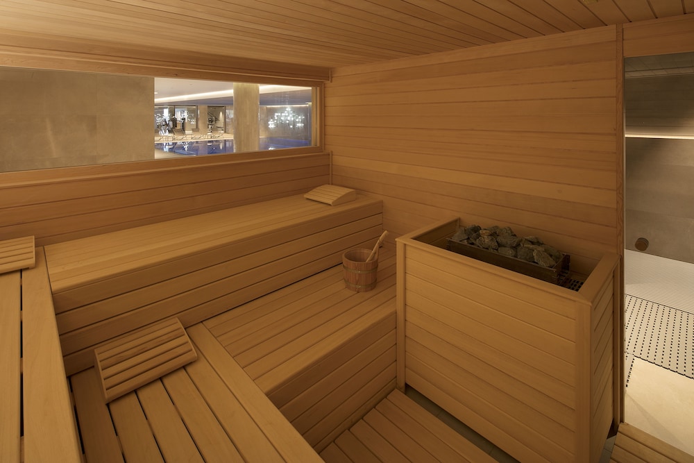 swimming pool spa