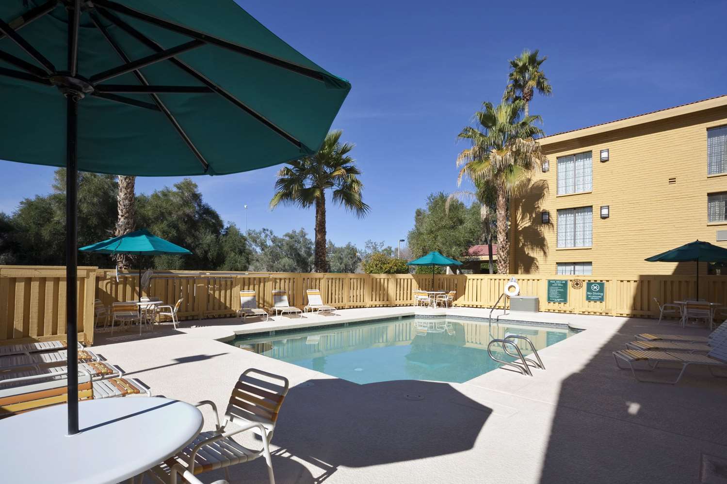 La Quinta Inn Phoenix Sky Harbor Airport 17/40