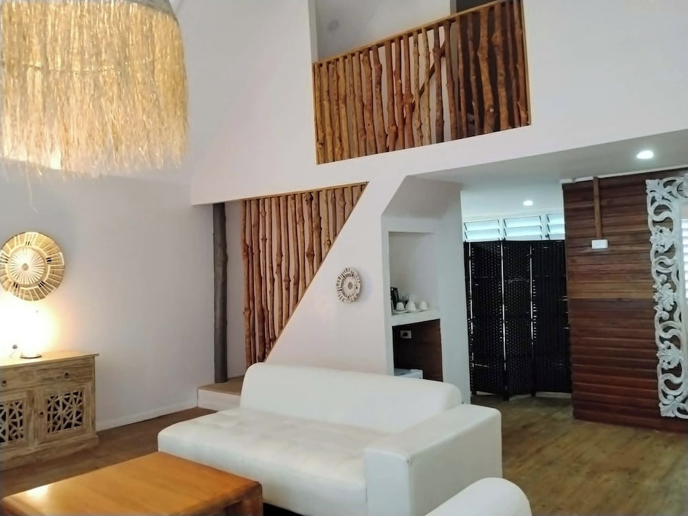 Likuri Island Resort Fiji 12/65