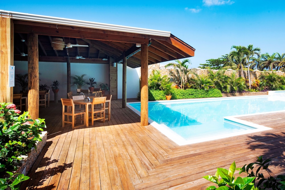 Naboo Resort & Dive Center - Adults Only 27/50