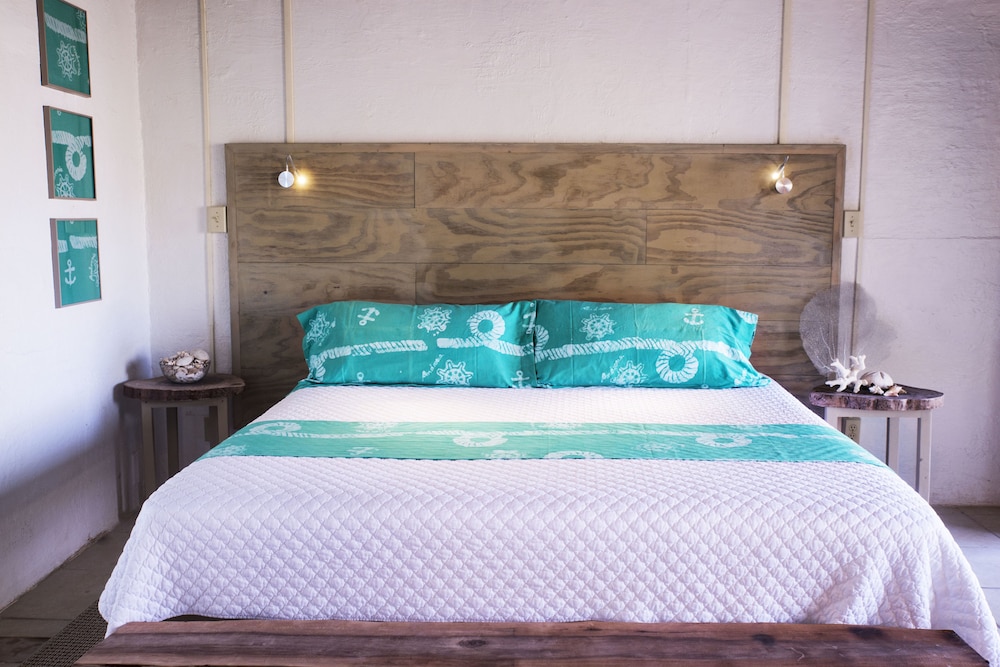 Small Hope Bay Lodge All Inclusive 3/53