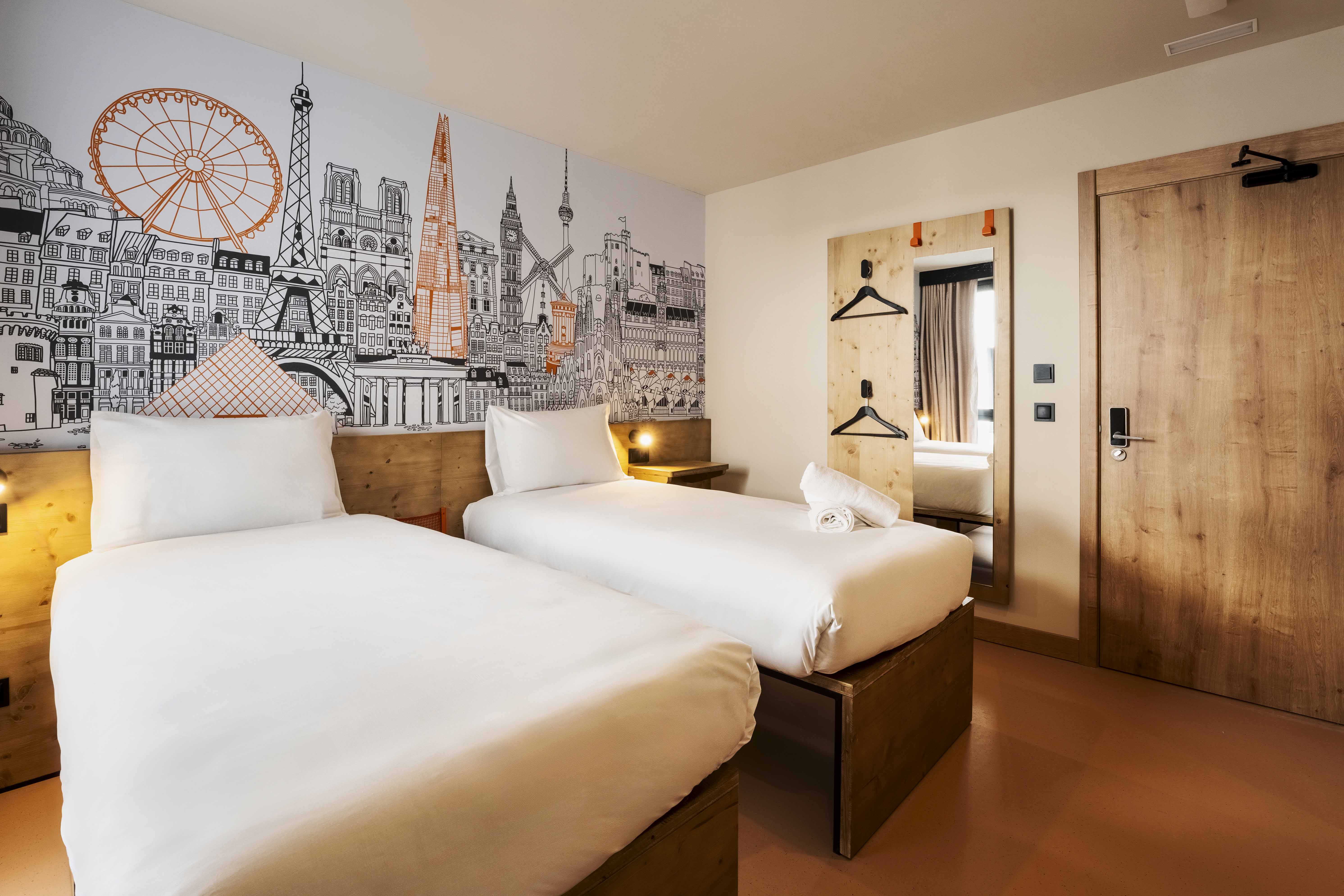 Twin, easyHotel Madrid Alcala 5/9