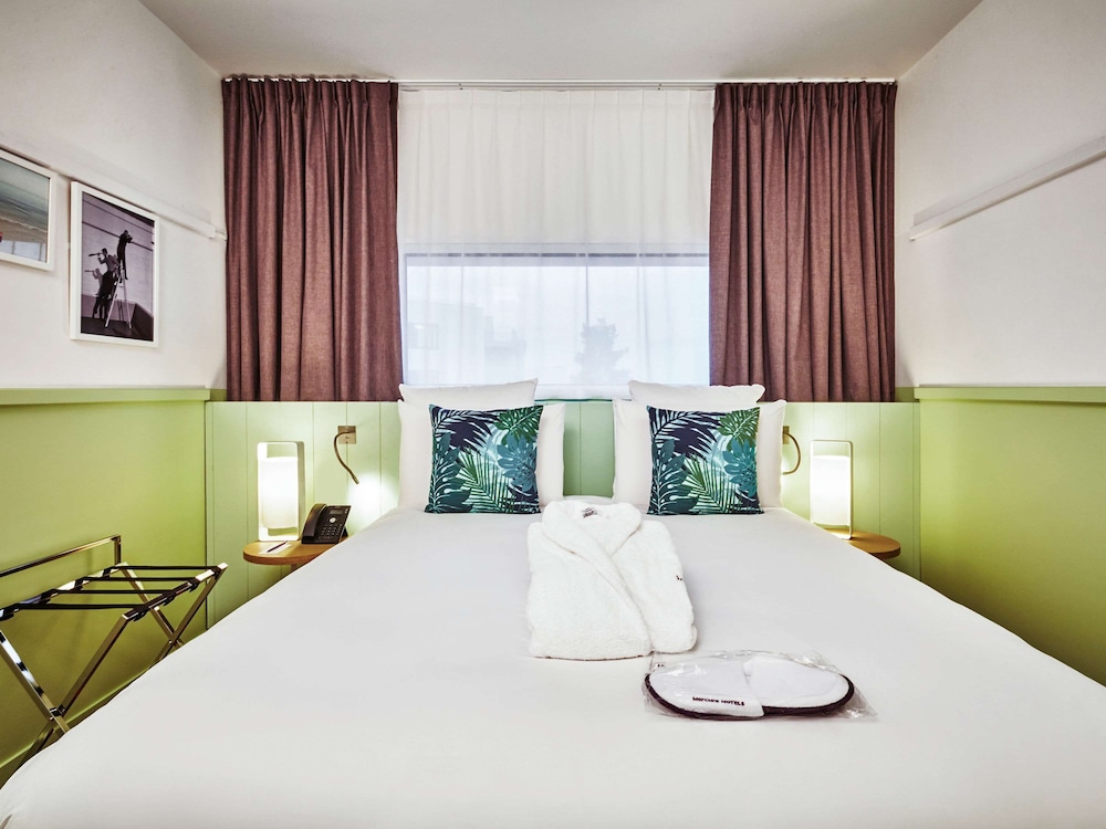 Mercure Paris Orly Tech Airport 27/78