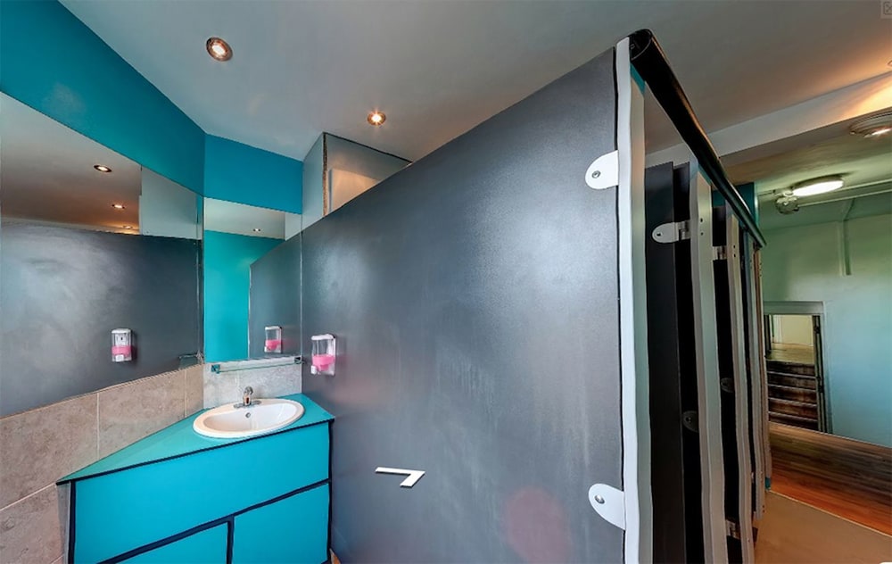 Book a Bed Hostels (ex. Venture Hostel) 63/64