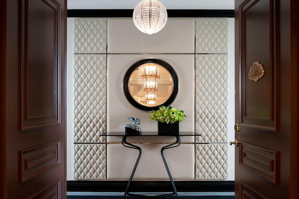 The St. Regis New York 55/59