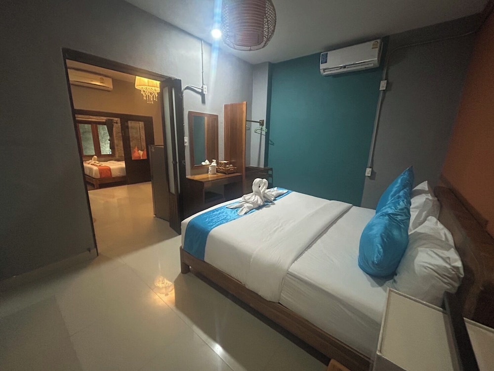 2 BEDROOMS, FAMILY