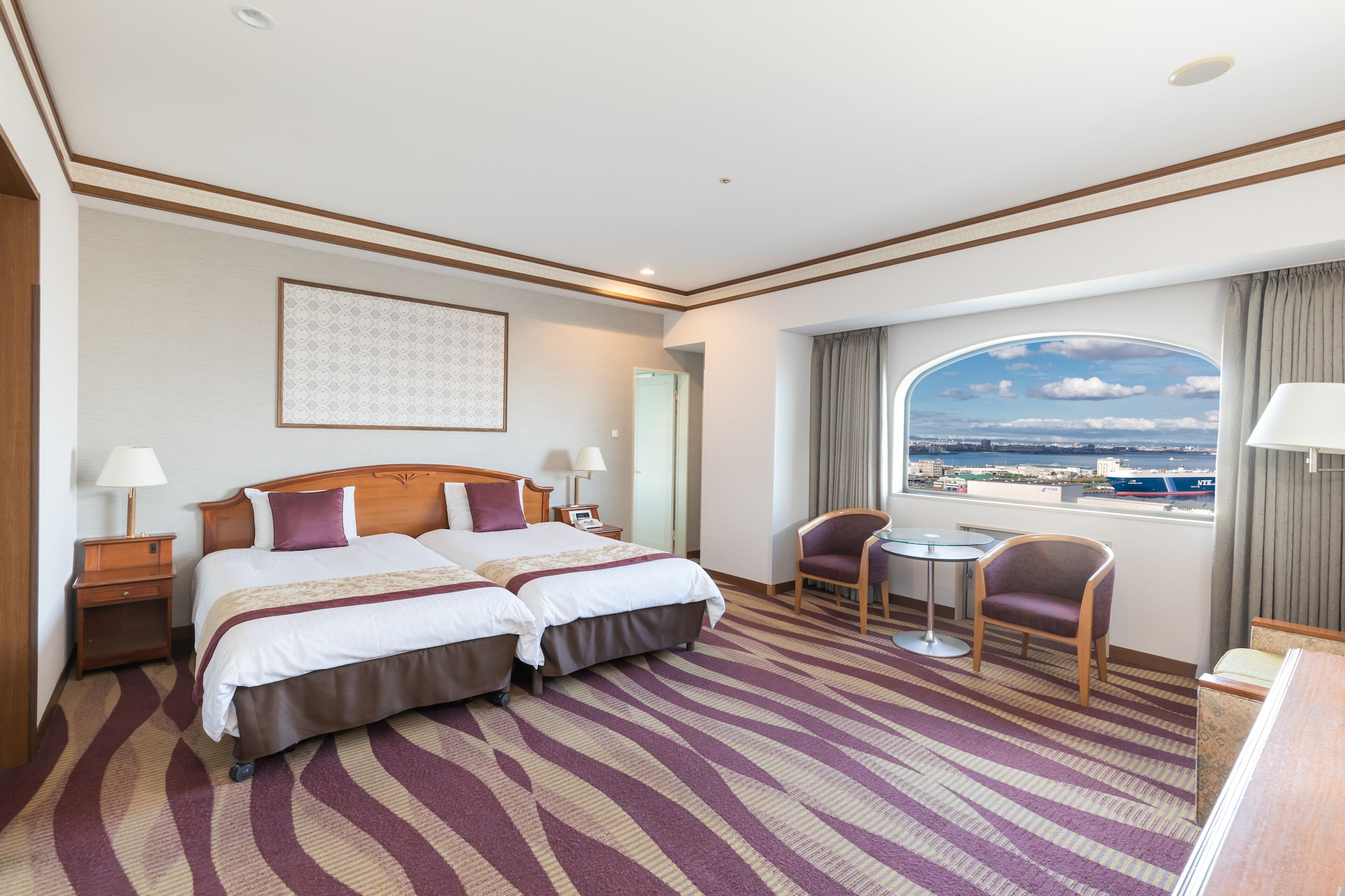 Room, Twin Beds, 2 Futon Beds, with View, Sofa, Bathtub, Corner