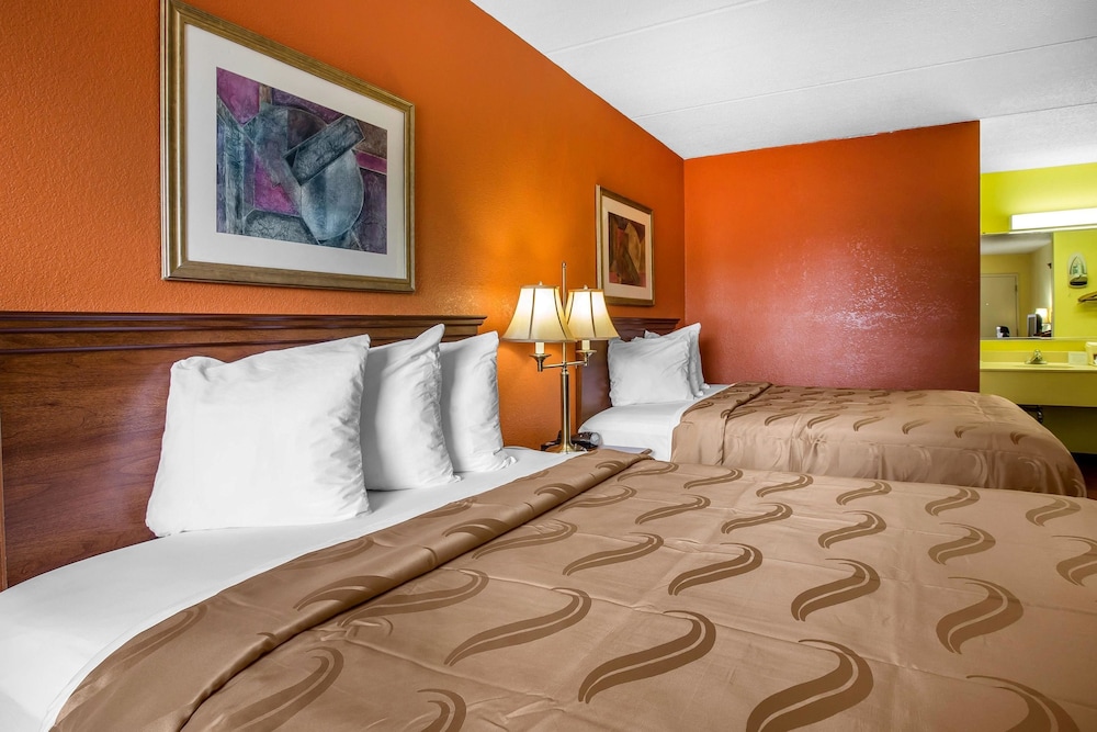 Quality Inn Duncan Spartanburg West 22/39