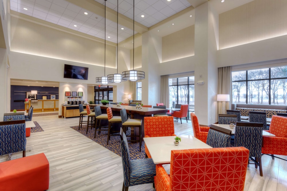 Hampton Inn Suites Dallas Plano East Tx 53/76