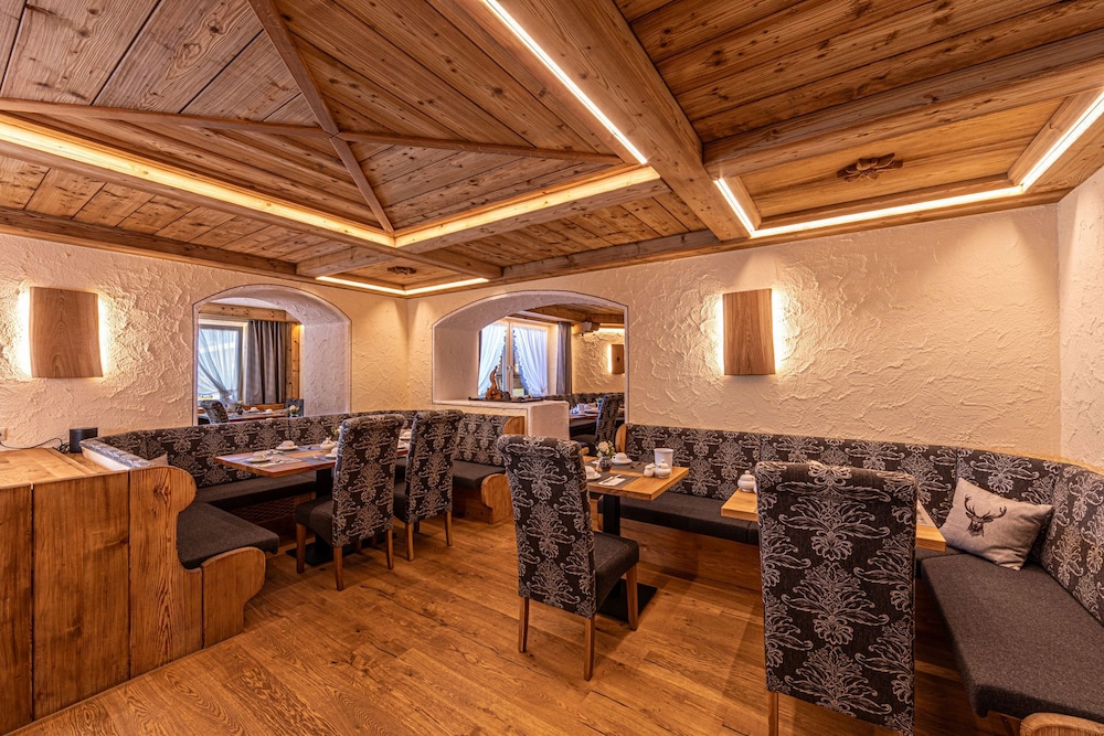 Hotel Alpina Ros Demming 32/46