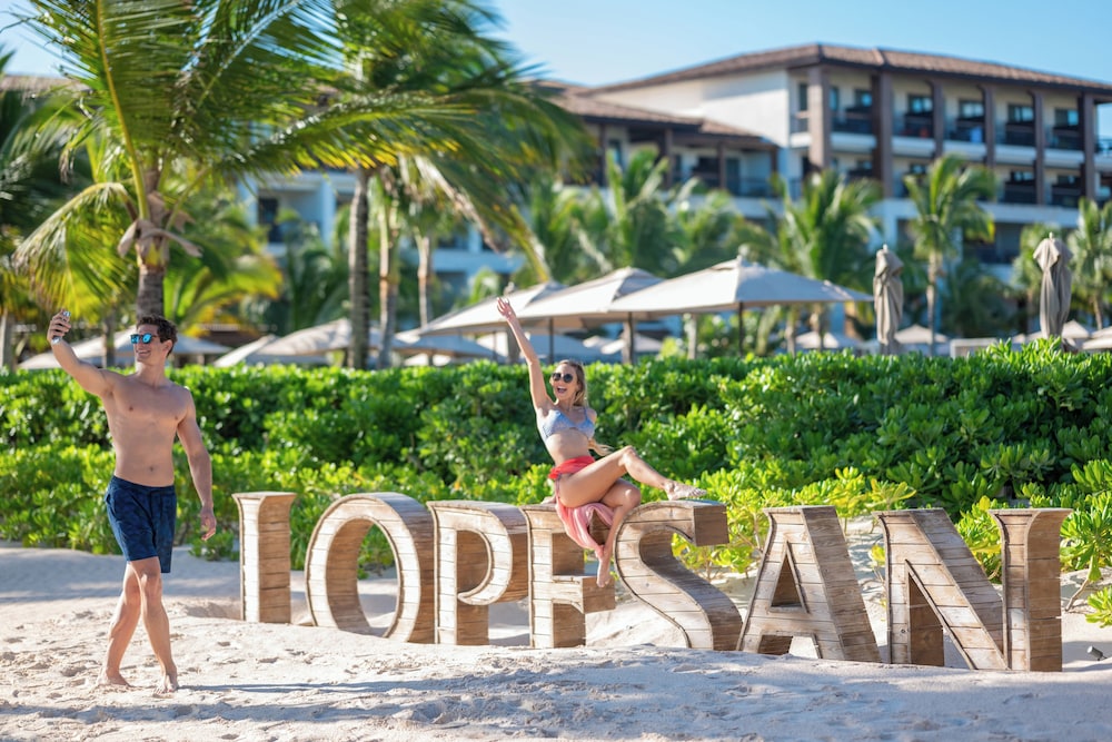 Adults Only Club at Lopesan Costa Bavaro 43/50