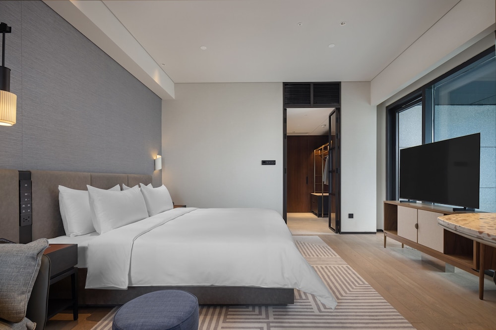 Deluxe, King Bed, Terrace