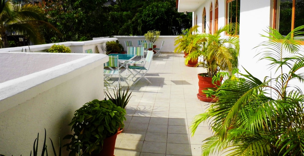D`CESAR HOTEL ACAPULCO 48/54