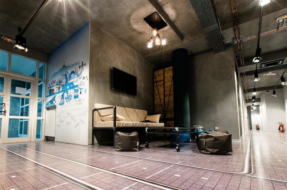 Main Square Hostel 36/40