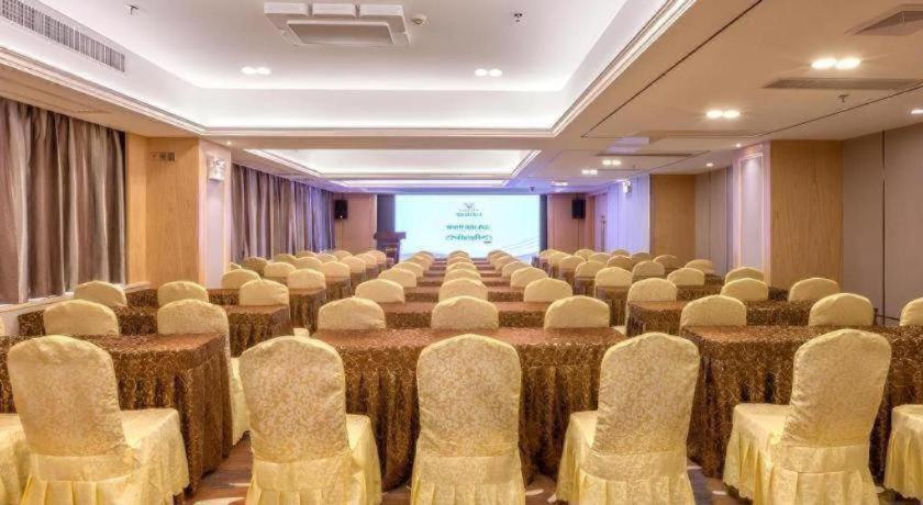 Venus International Hotel (Huizhou West Lake) 48/55