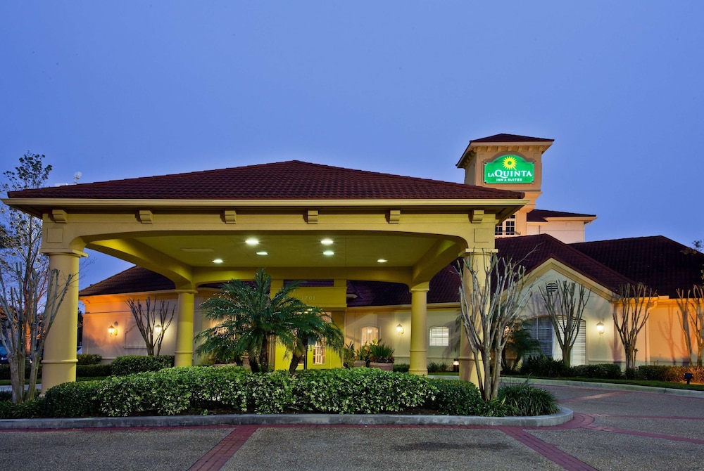 La Quinta Inn & Suites by Wyndham USF (Near Busch Gardens) 3/54