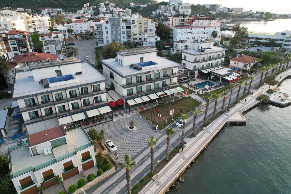 Roseira Mar Inn Luxury 48/55
