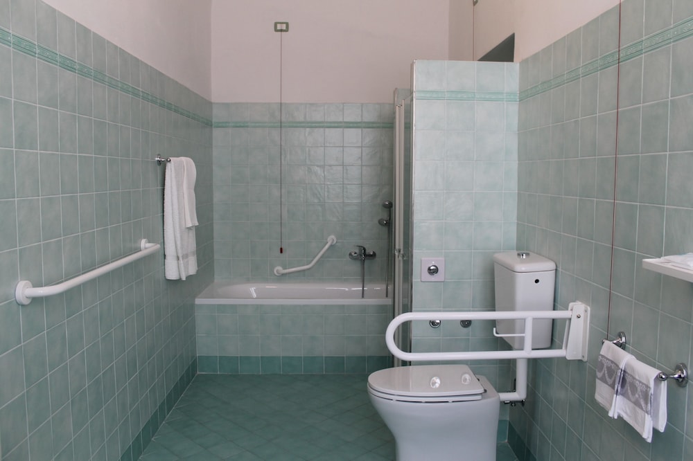 Croce Di Savoia Hotel 35/35