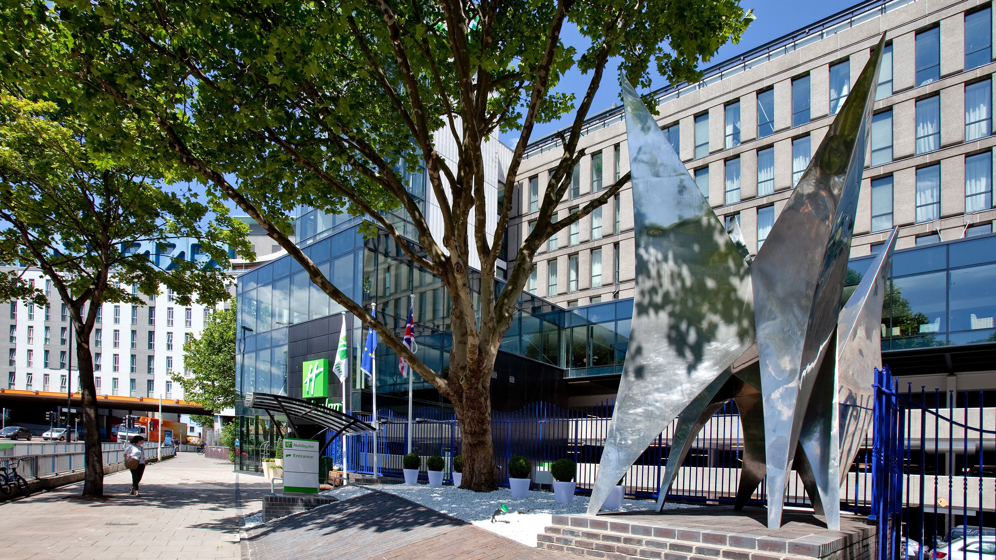 HOLIDAY INN BRISTOL CITY CENTRE 55/55