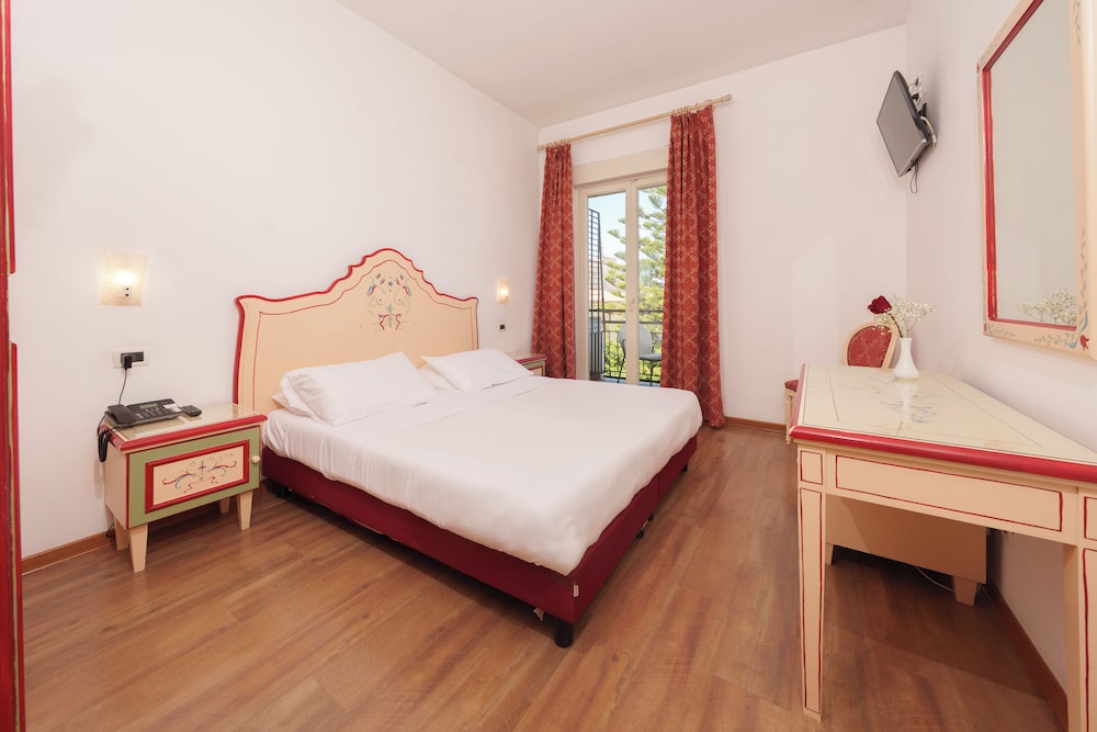 Hotel Aequa 13/41