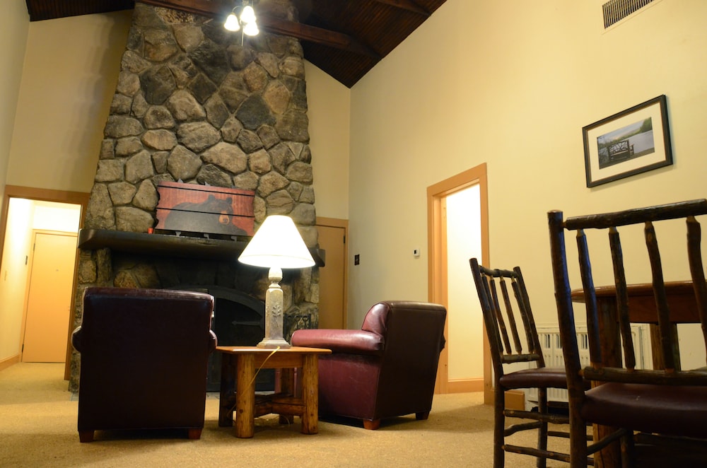 Overlook Lodge at Bear Mountain 6/38