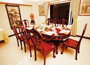 Classic Hoang Long Hotel 43/65