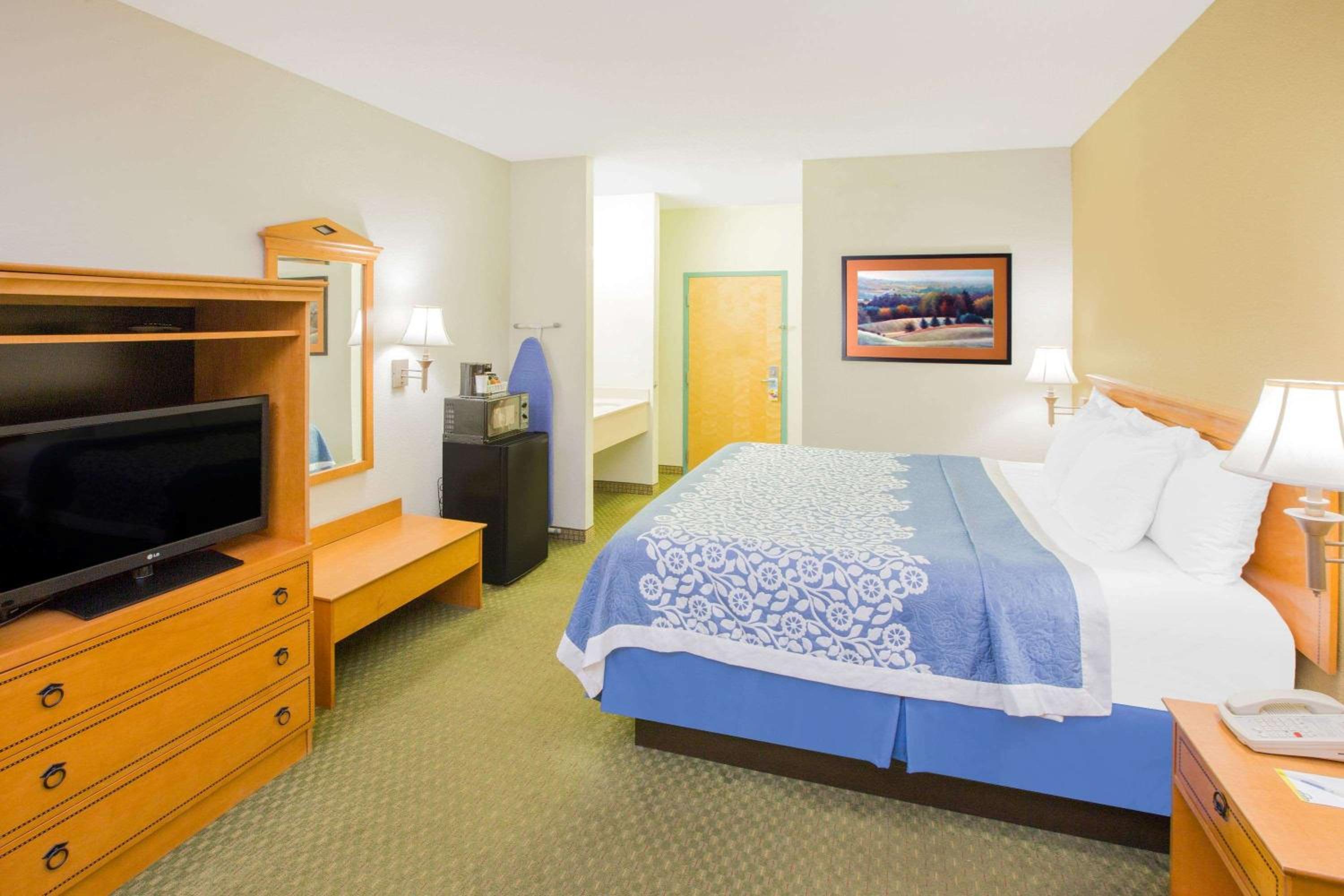 Days Inn by Wyndham Hattiesburg MS 10/49