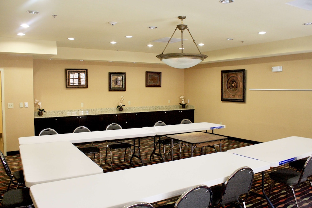 Hampton Inn and Suites Dallas Arlington North Entertainment District 42/45