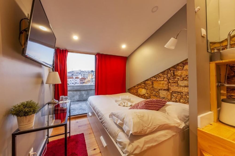 PANORAMIC, QUEEN BED, TERRACE