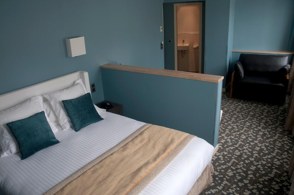 GRAND HOTEL MALHER 16/48