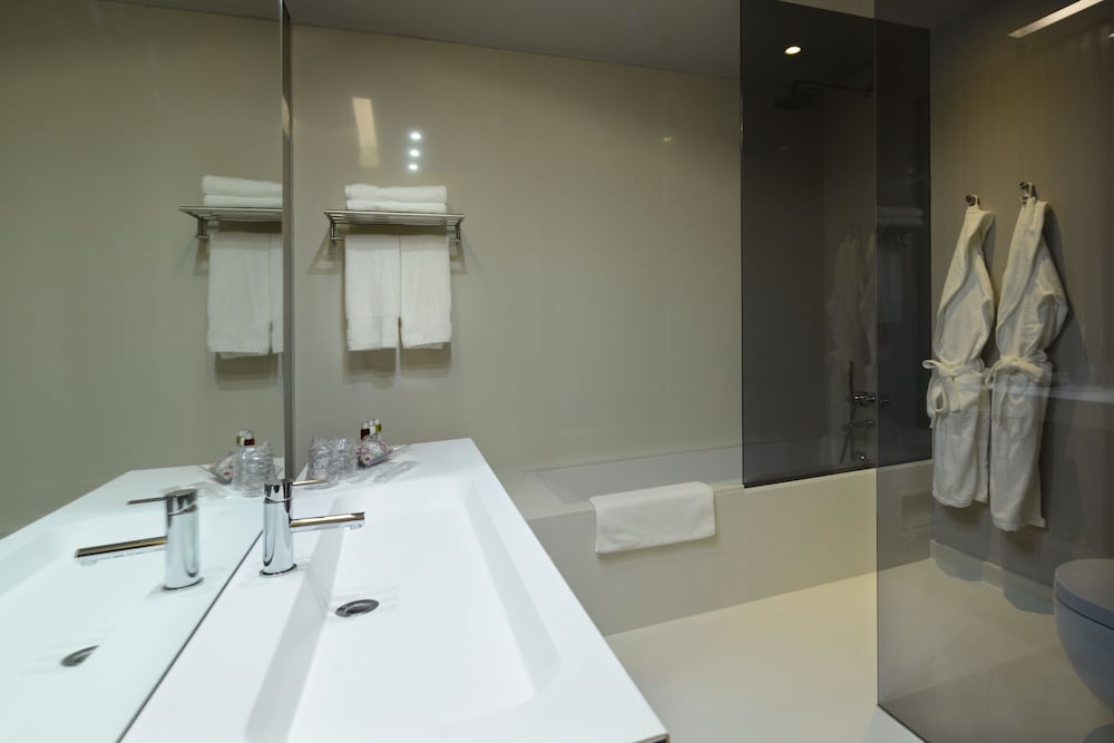 Emaj Guimaraes Boutique Hotel 36/41