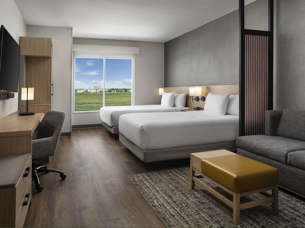 ROOM, 2 QUEEN BEDS, SOFA, ACCESSIBLE