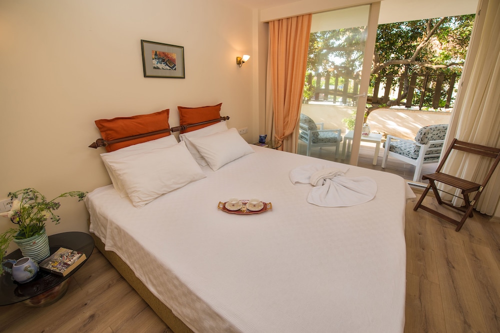 Destina Boutique Hotel 2/42