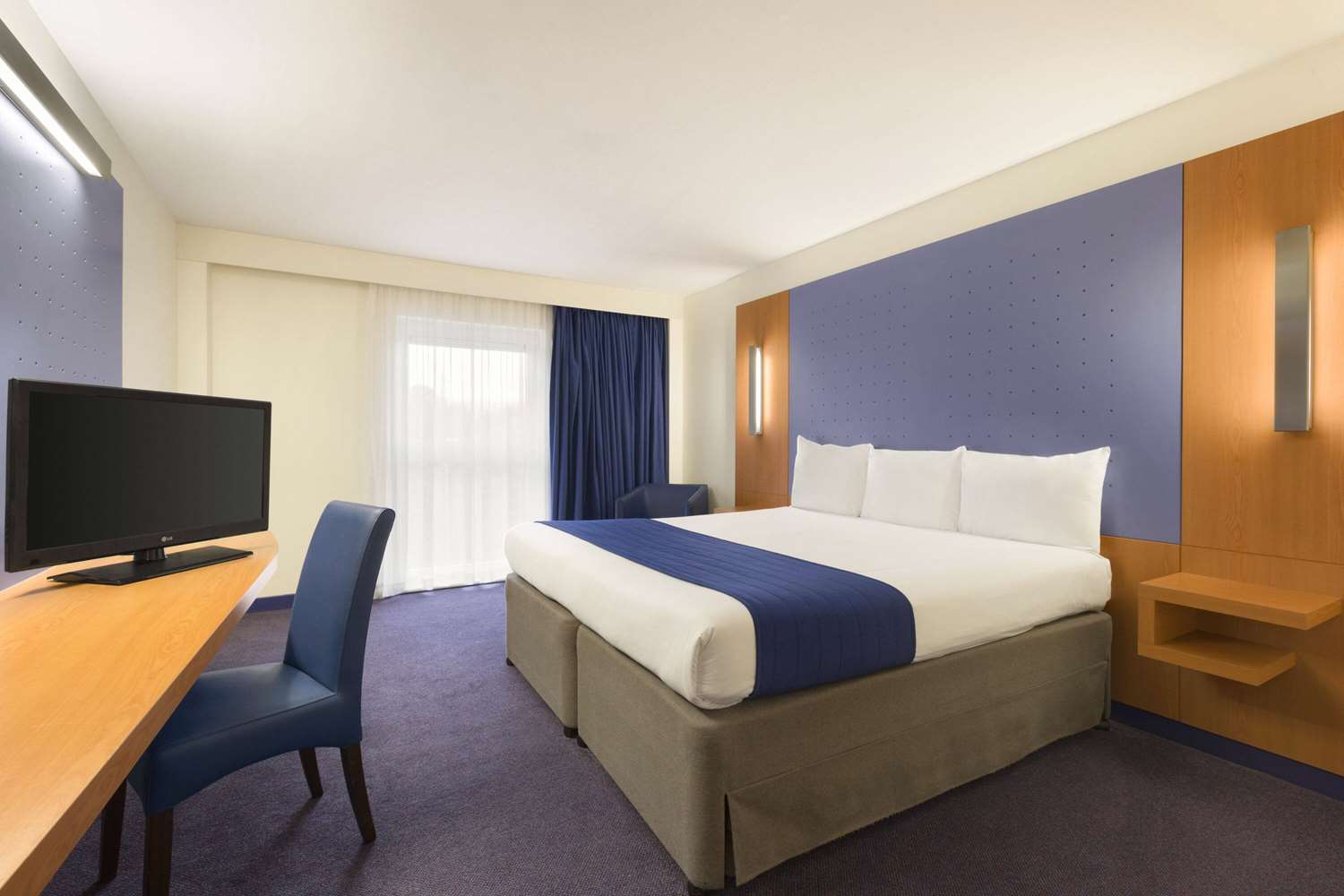 Ramada by Wyndham London North M1 10/40