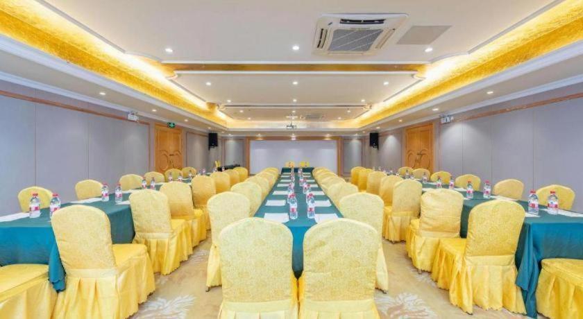 Vienna Hotel Gongcheng Tianjie 42/61