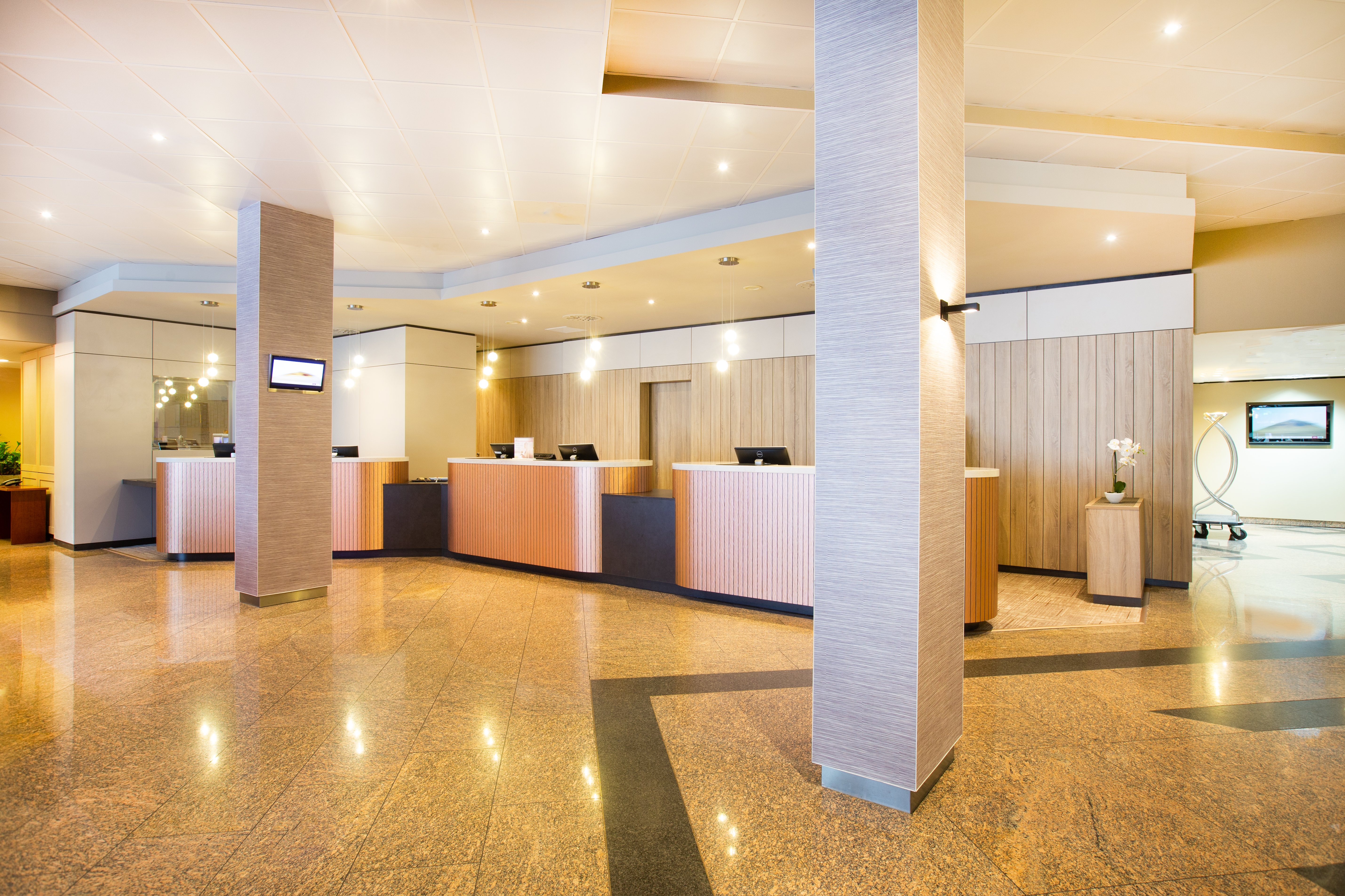 Crowne Plaza Frankfurt Congress Hotel 12/79