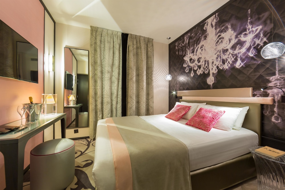 Hotel Yllen Eiffel 29/53