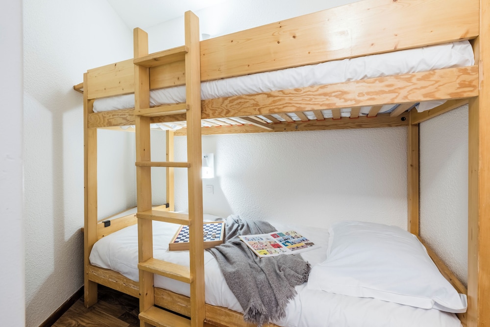 Studio, Bunk Bed, 2 Sofa, Alcove