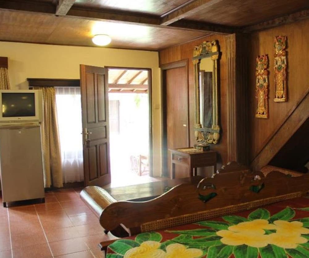 Gazebo Beach Hotel 20/50