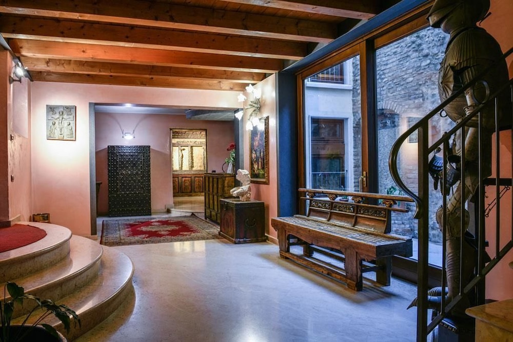 Hotel Residence Antico San Zeno 33/38