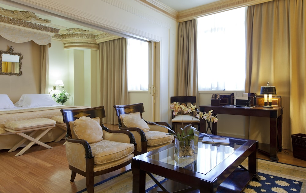 Hotel Saray 32/46