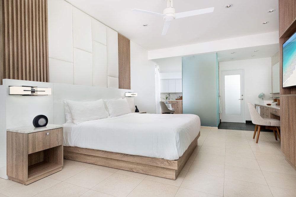 Garden, Studio, King Bed, Beach Floor