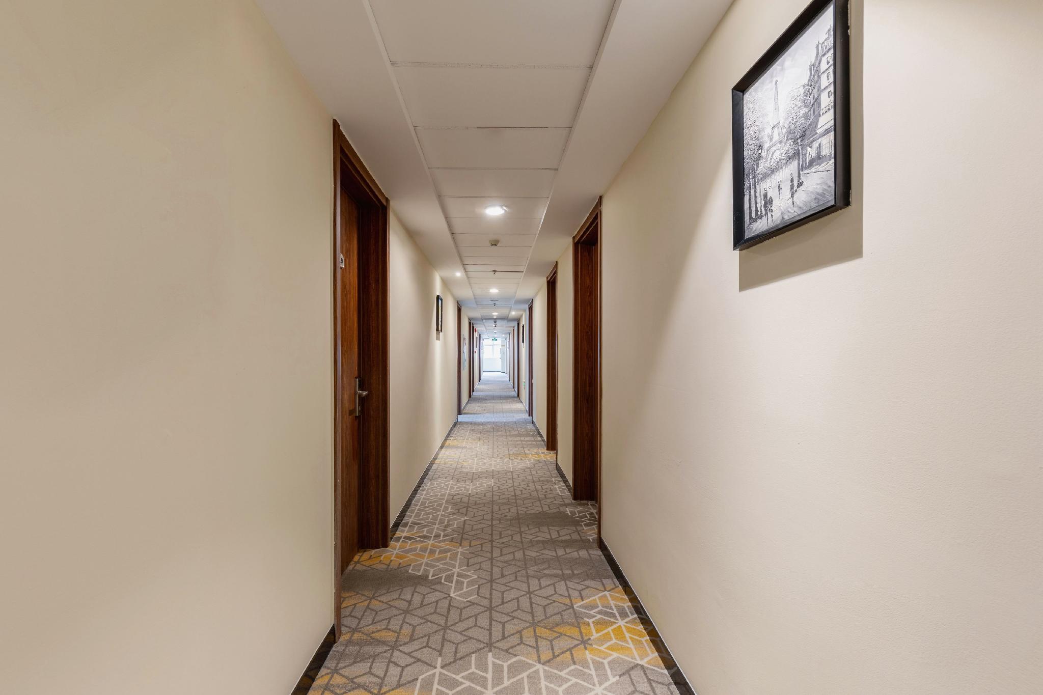 Calais Hotel 25/42