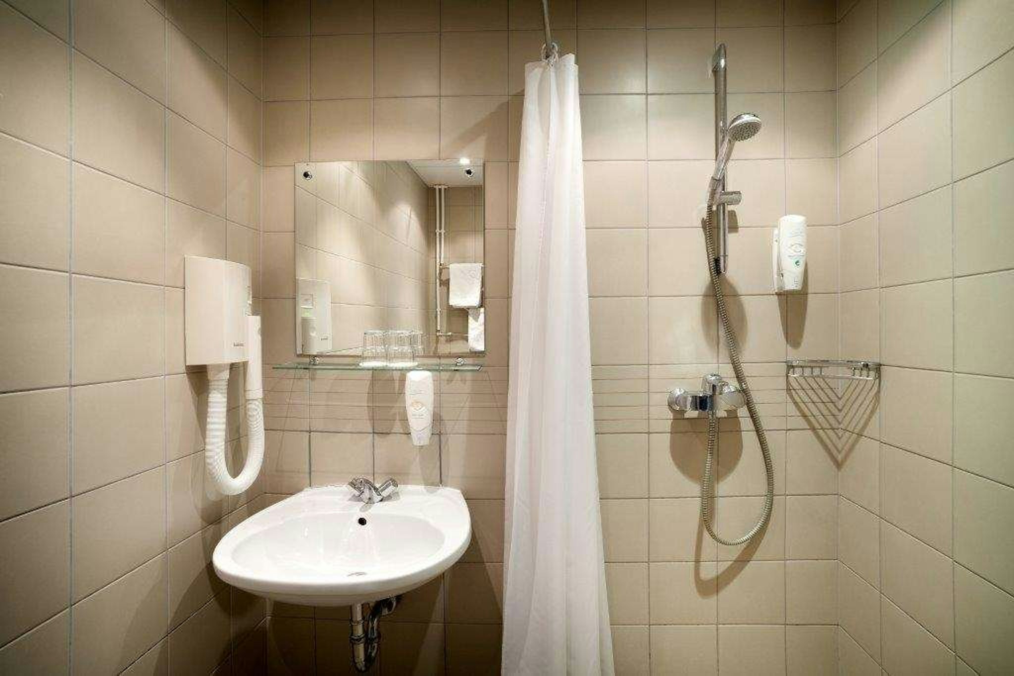 Kreutzwald Hotel Tallinn 37/39